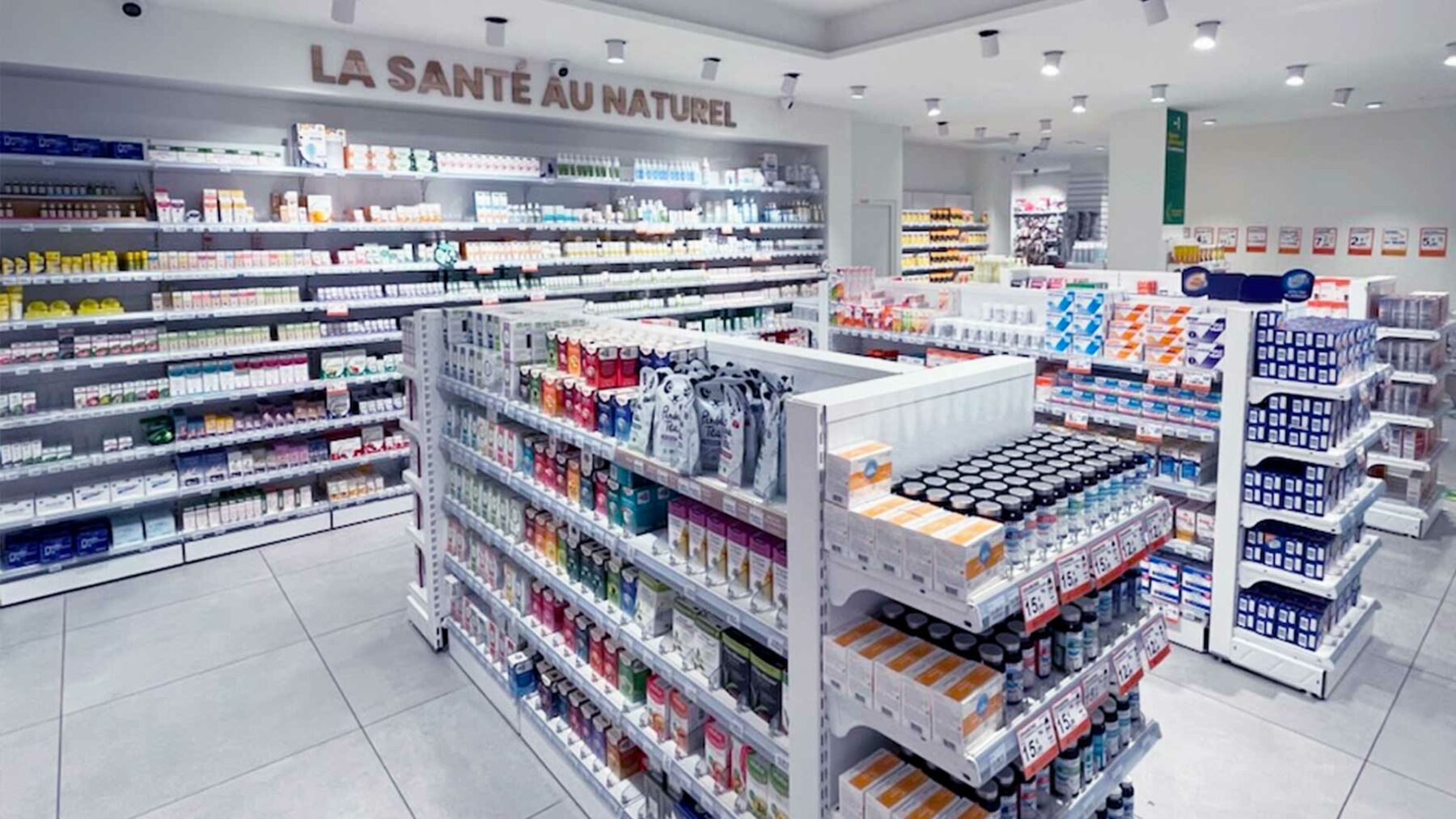 Pharmacie INTERNATIONALE EIFFEL COMMERCE Grizard agencement