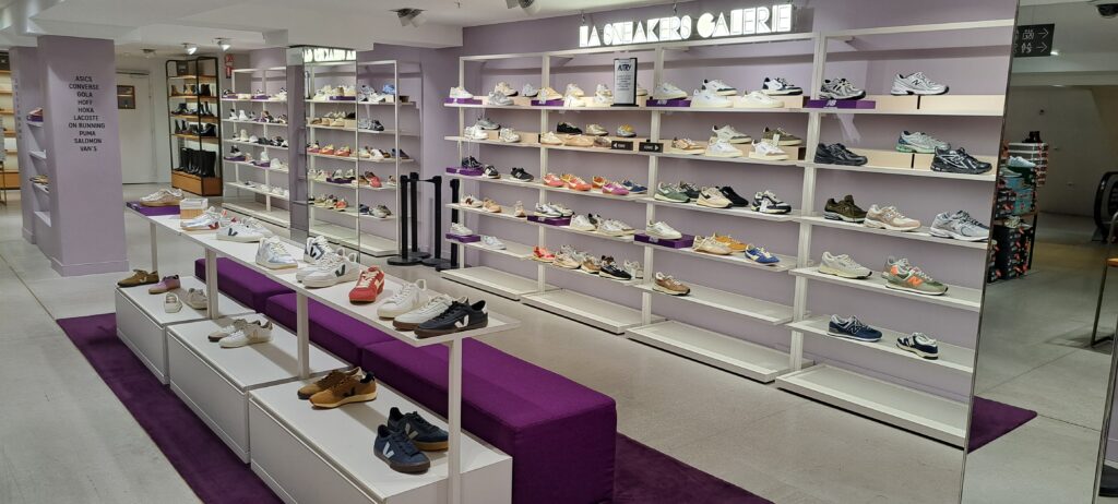 Agencement espace chaussure aux Galeries Lafayette