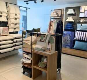 Intérieur boutique Carré Blanc de Roanne 2